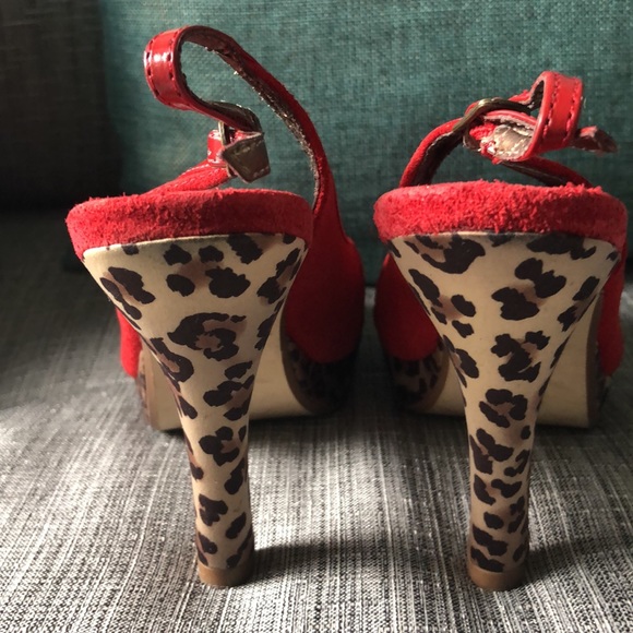 Steve Madden red suede platform heels - Picture 4 of 9